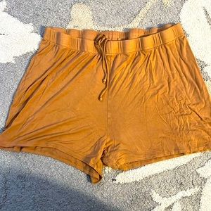 SKIMS sleep short sz 2x